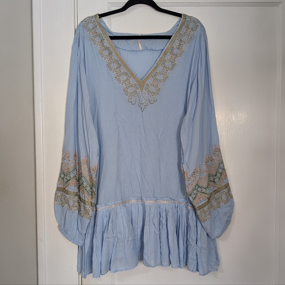 Free People embroidered Boho Tunic Dress | M | Baby Blue Swiss-Dot Ruffle Hem - Picture 1 of 5